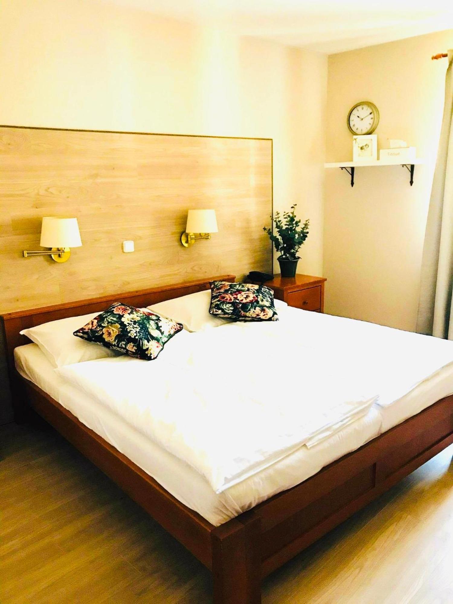 Hotel Posta โซบอทกา ภายนอก รูปภาพ